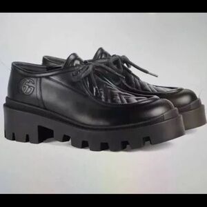 Gucci Black Chevron Matelasse Size 40